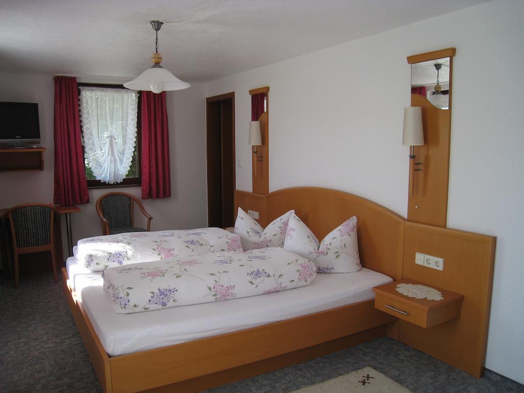 Gasthaus Pension Donishausle Titisee-Neustadt Chambre photo